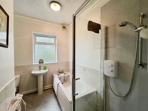 Bathroom - click for photo gallery